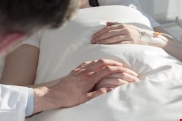 週邊置入中心靜脈導管(PICC)換藥與居家護理