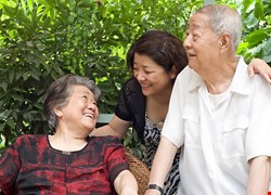 錦洲社區關懷據點慶祝母親節活躍老化課程